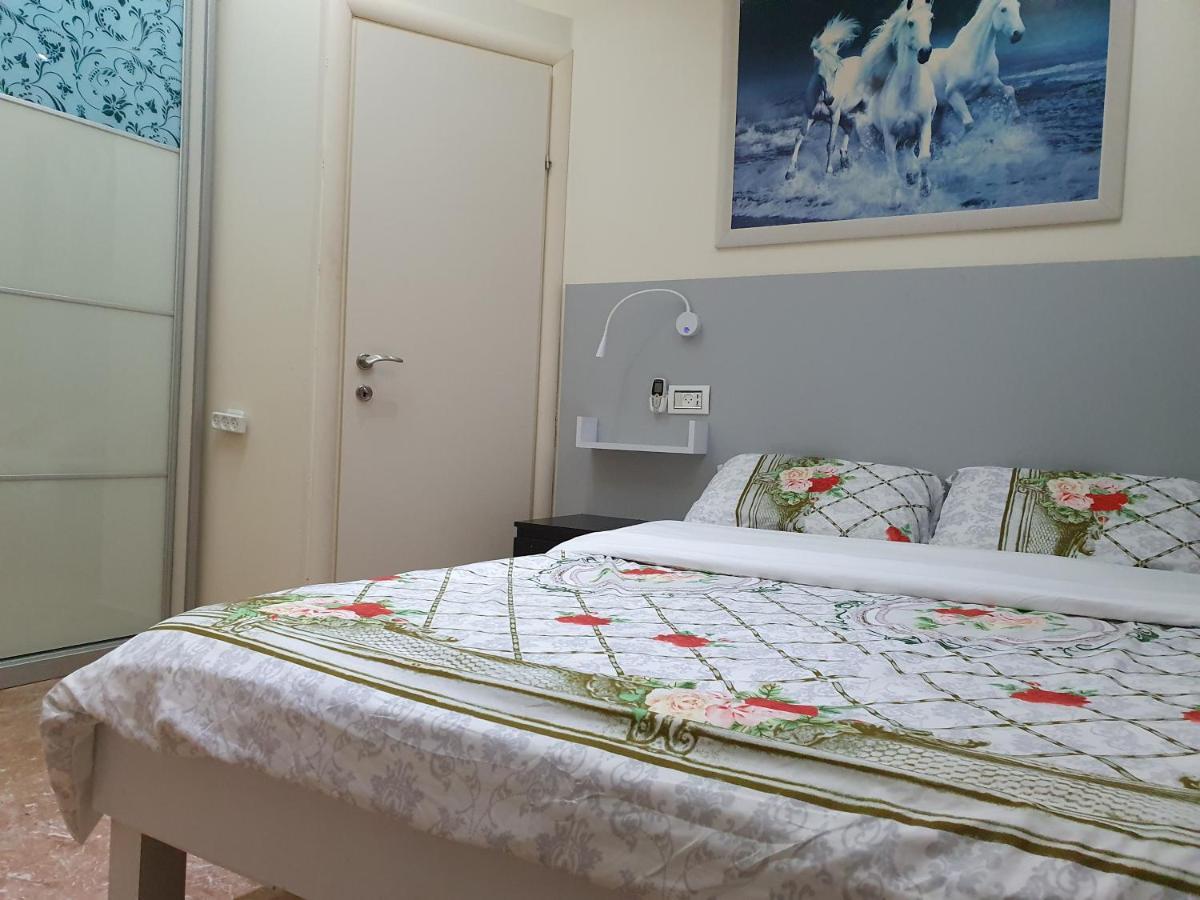 Ezore Yam Apartmens - Elmali'Akh St. 4 Bat Yam Extérieur photo